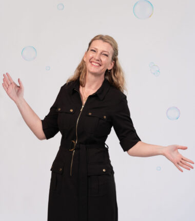 Sylwia with bubbles